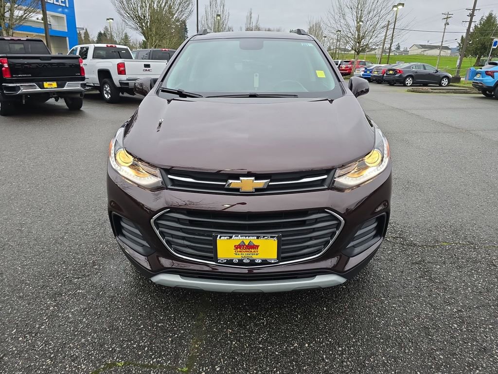 Certified 2022 Chevrolet Trax LT w/ LT Convenience Package image 9