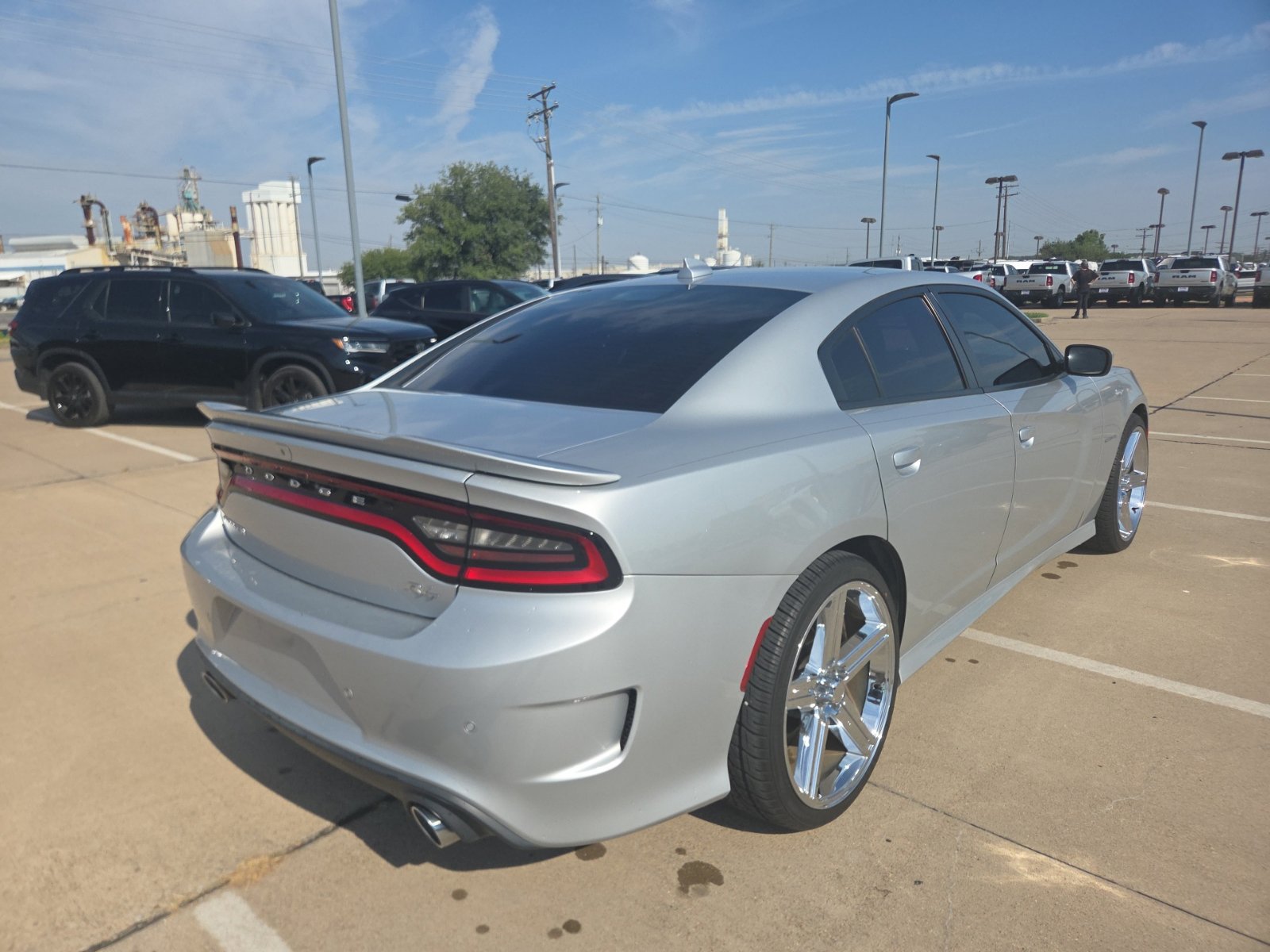 Used 2020 Dodge Charger R/T RWD image 5