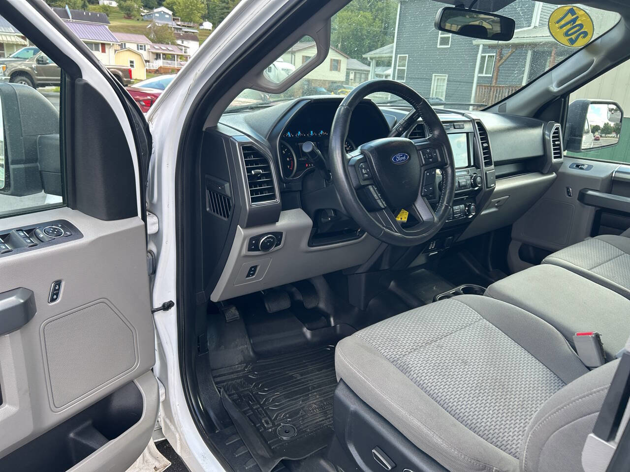 Used 2017 Ford F150 XLT w/ Equipment Group 301A Mid image 10