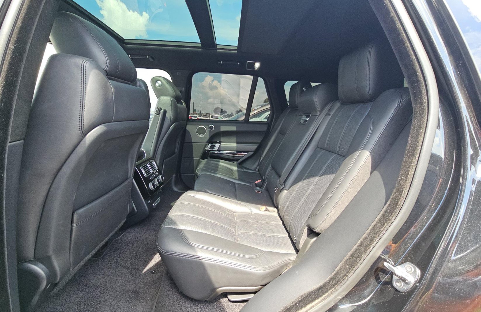 Used 2016 Land Rover Range Rover Supercharged AWD/4WD image 6
