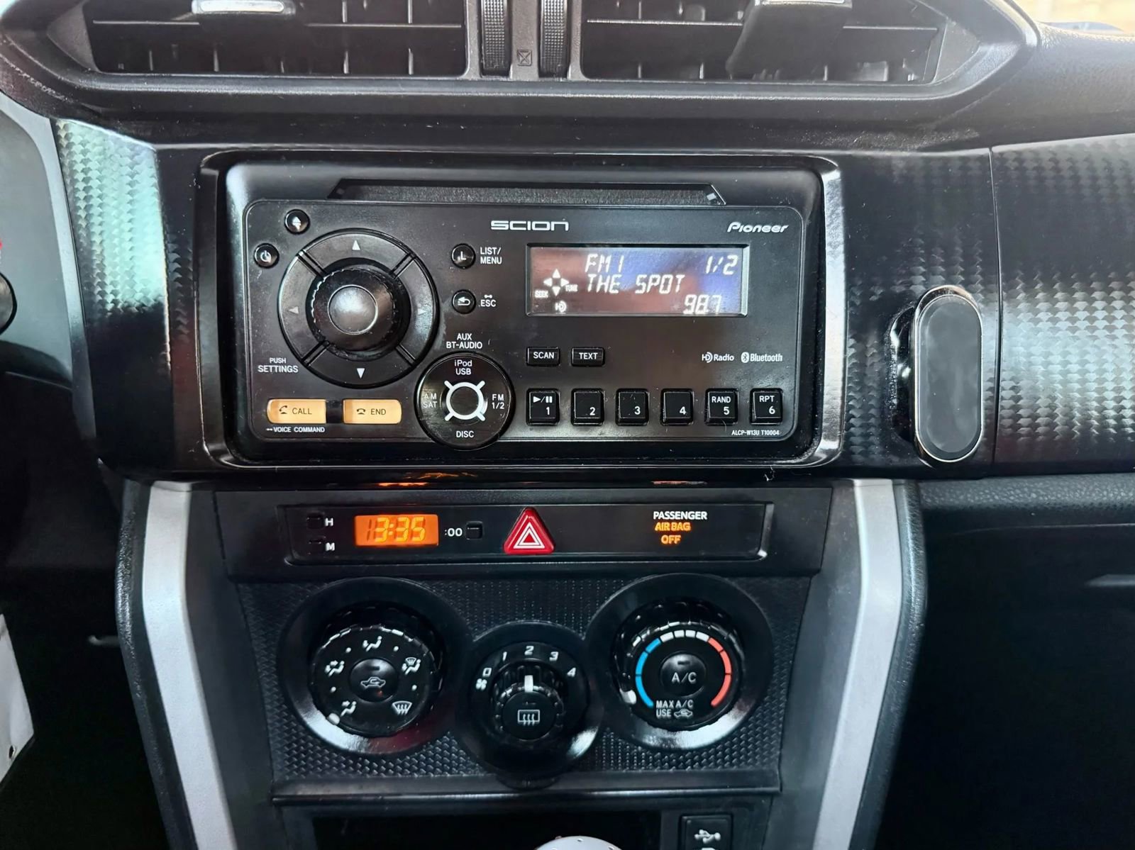 Used 2013 Scion FR-S image 30