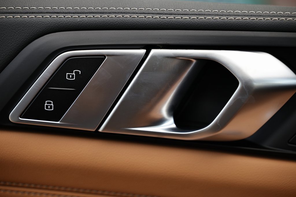 New 2026 BMW X5 xDrive40i w/ M Sport Package image 14