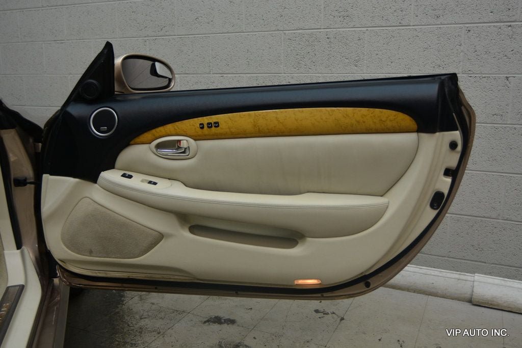 Used 2004 Lexus SC 430 Convertible RWD image 19