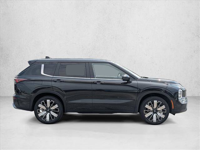 Used 2025 Mitsubishi Outlander SE FWD image 4