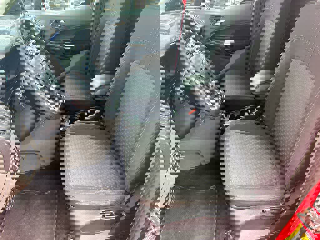 Used 2021 Ford Transit Connect XLT image 10