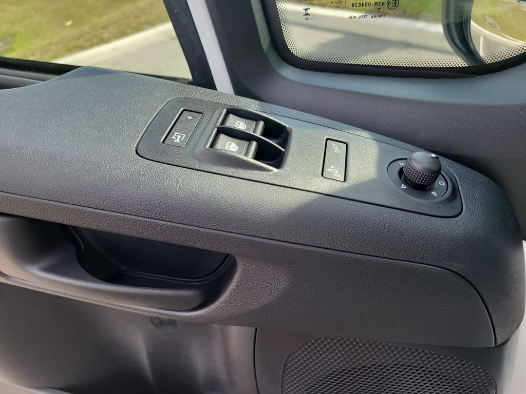 New 2026 RAM ProMaster 1500 w/ Convenience Group FWD image 18