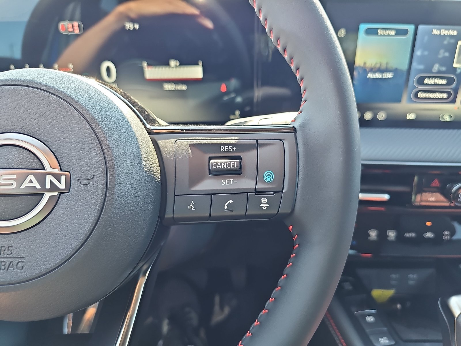 New 2027 Nissan Kicks SR FWD image 18