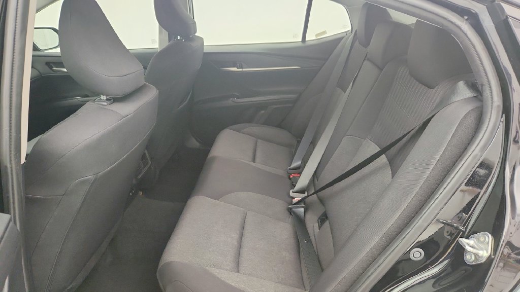 Used 2025 Toyota Camry LE FWD image 16