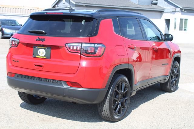 Used 2023 Jeep Compass Altitude image 5
