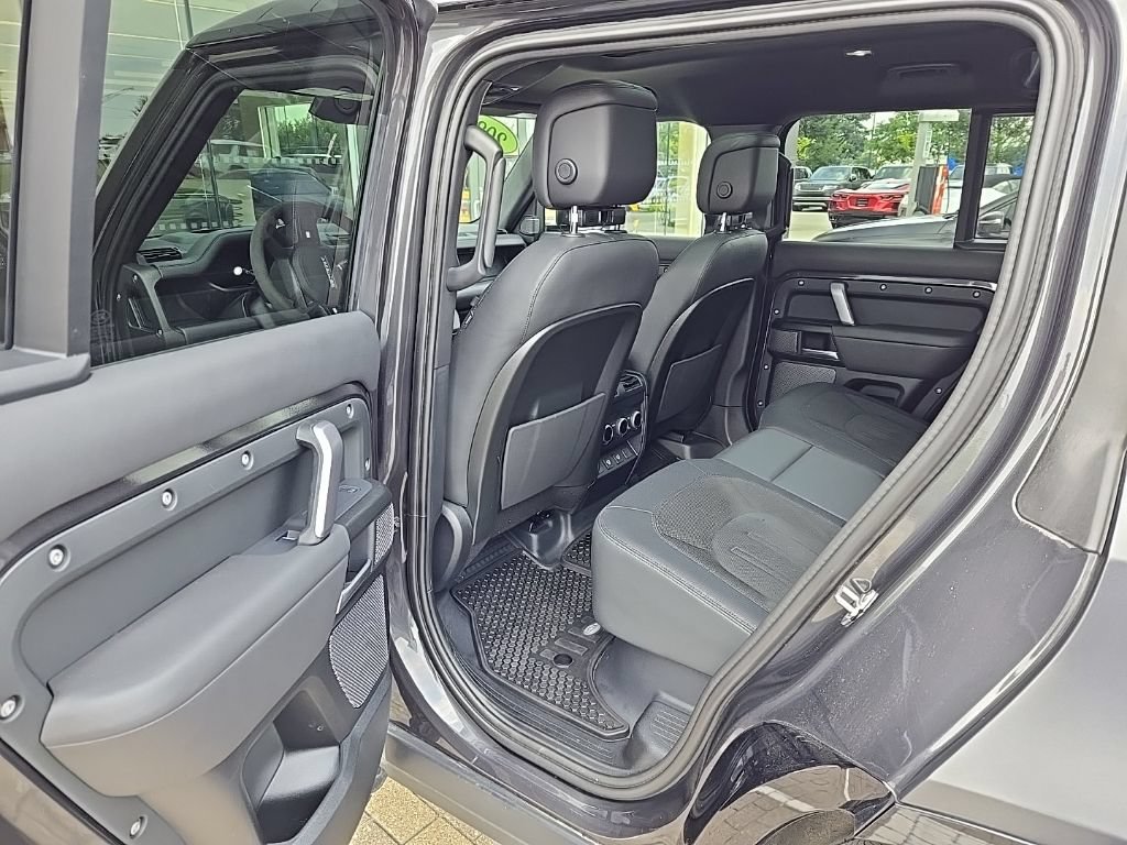 Used 2023 Land Rover Defender 110 Carpathian Edition AWD/4WD image 17