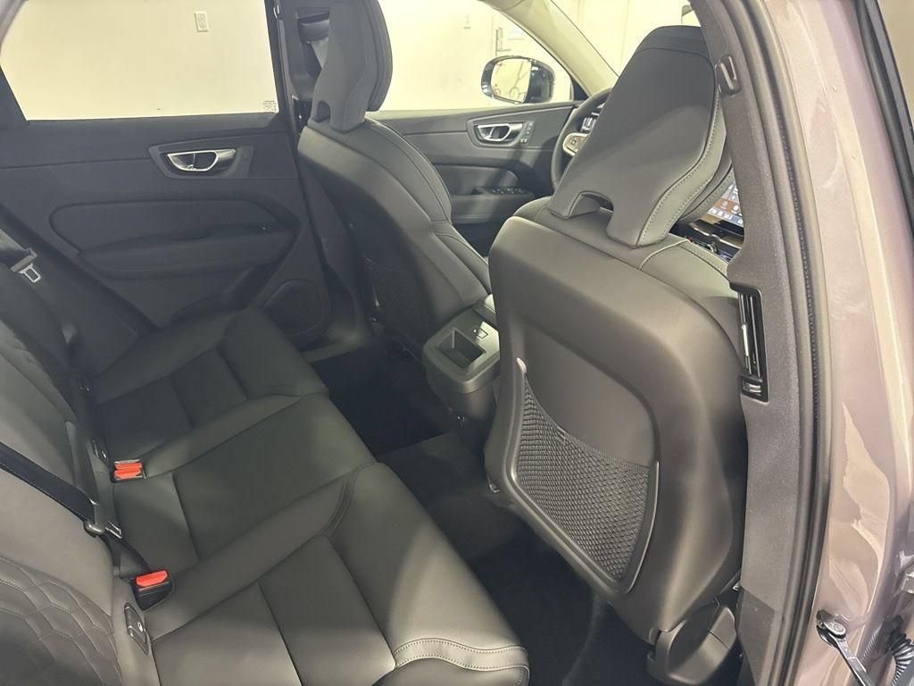 New 2026 Volvo XC60 B5 Plus w/ Protection Package Premier AWD/4WD image 24