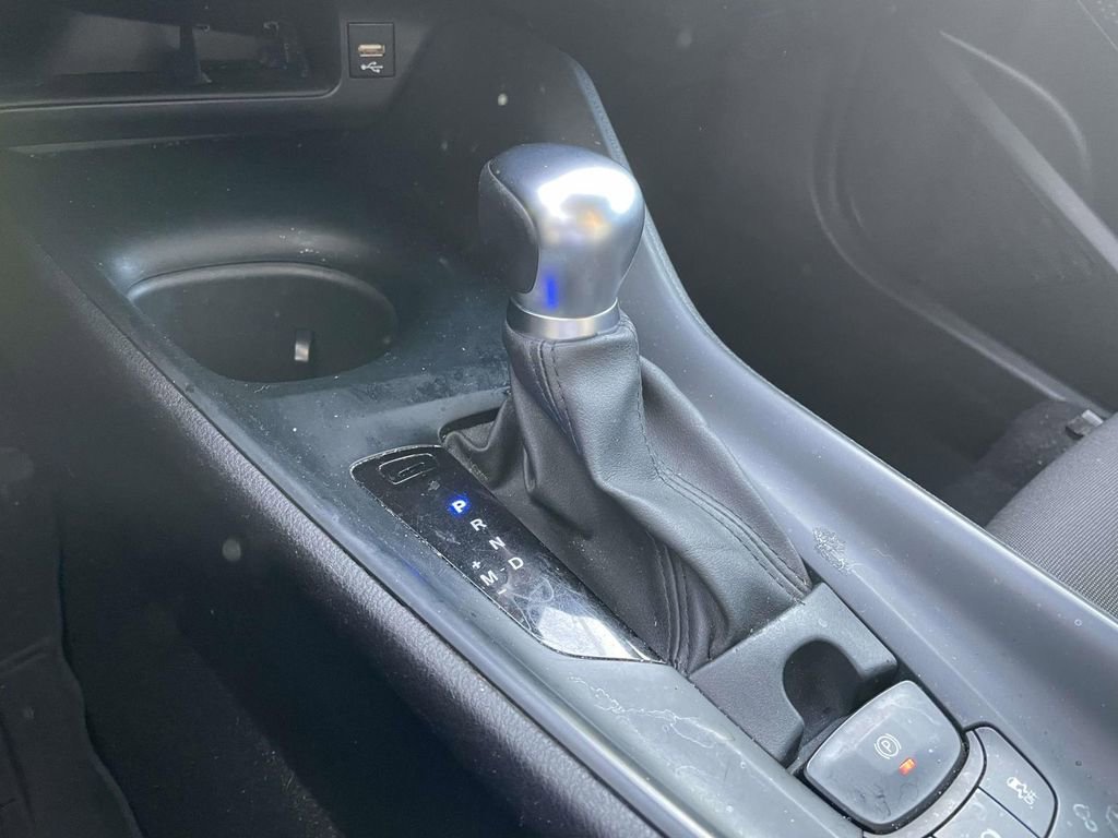 Used 2021 Toyota C-HR LE image 40