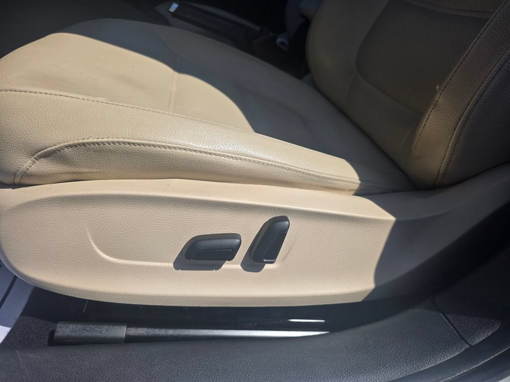 Used 2017 Volkswagen Jetta SEL FWD image 10