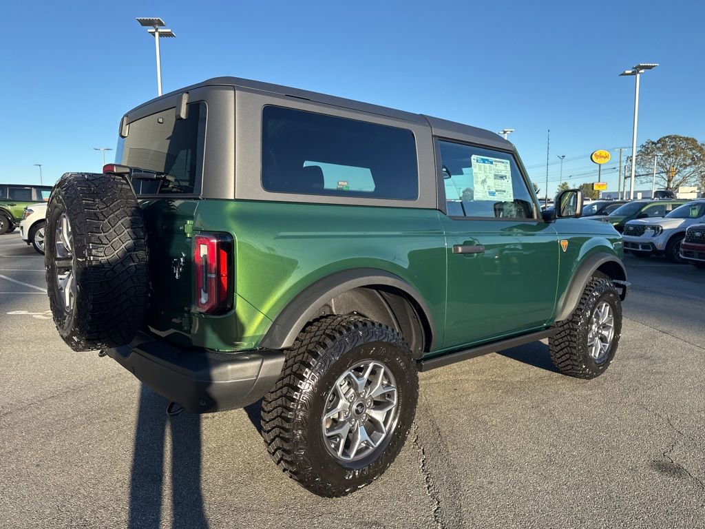 New 2025 Ford Bronco Badlands image 3
