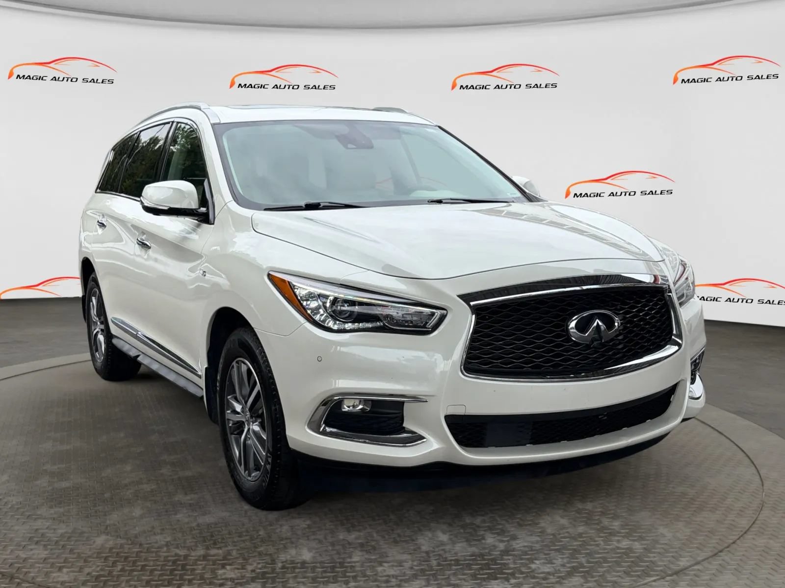 Used 2020 INFINITI QX60 Luxe w/ Essential Package AWD/4WD image 5