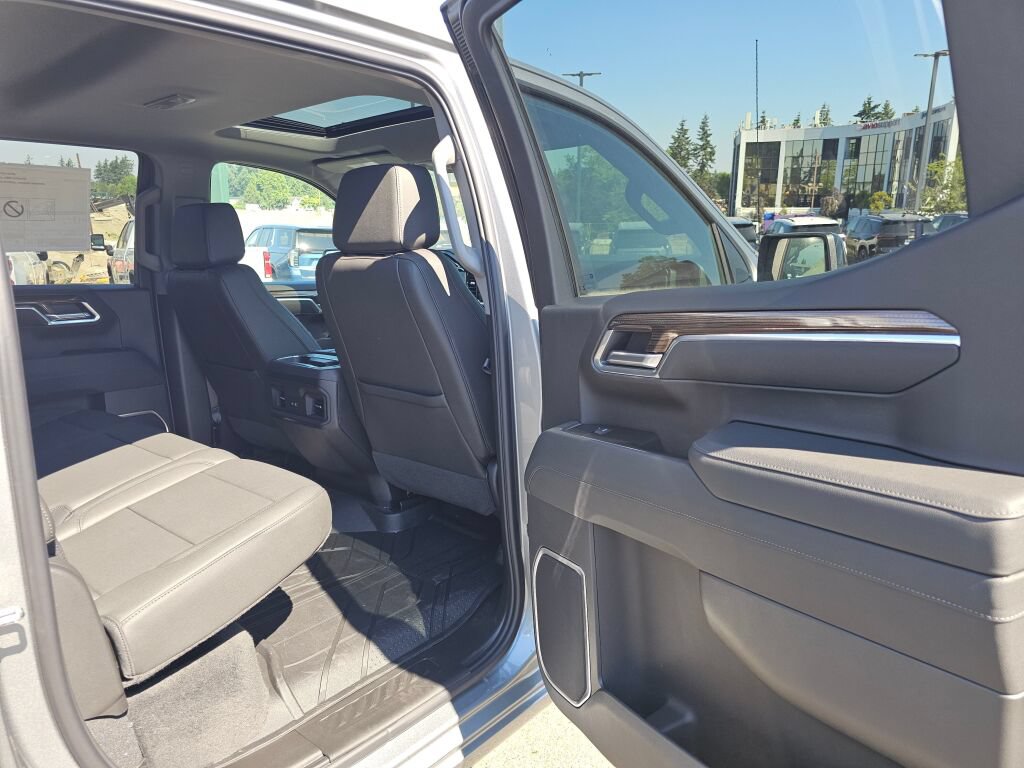 New 2026 Chevrolet Silverado 1500 RST w/ Safety Package AWD/4WD image 34
