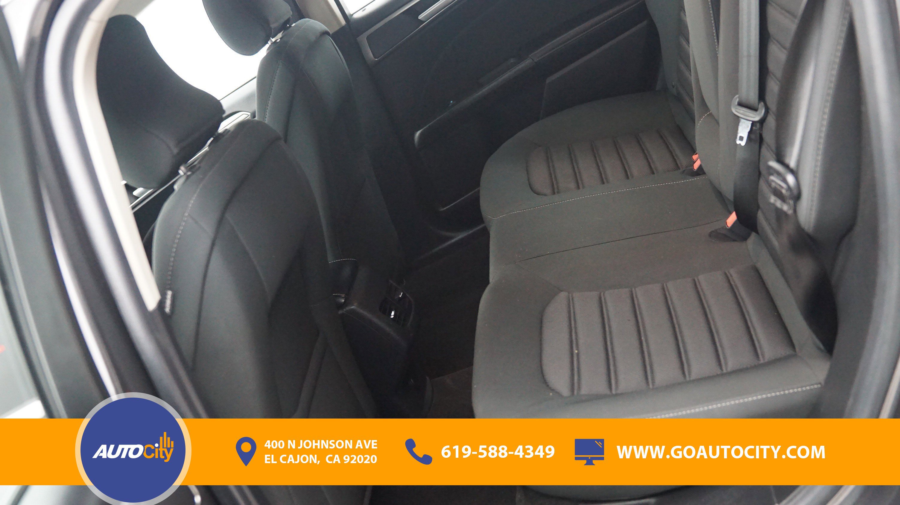 Used 2019 Ford Fusion SE FWD image 13