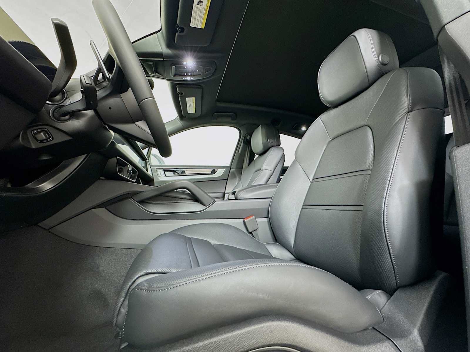 New 2026 Porsche Cayenne Coupe image 5