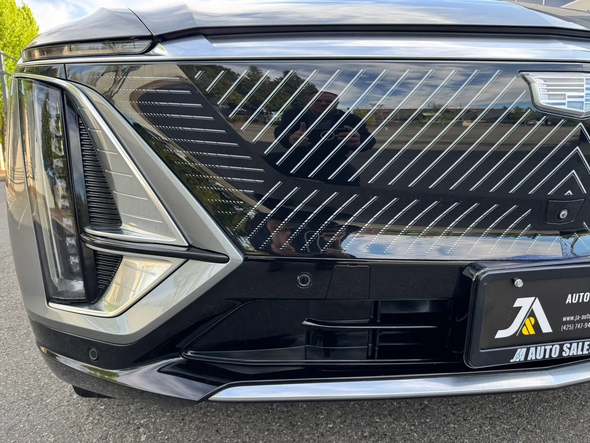 Used 2023 Cadillac Lyriq AWD image 13