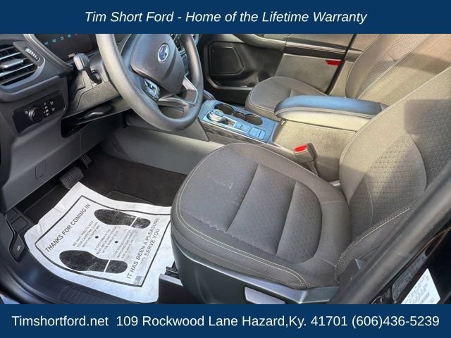 Used 2025 Ford Escape Active AWD/4WD image 8
