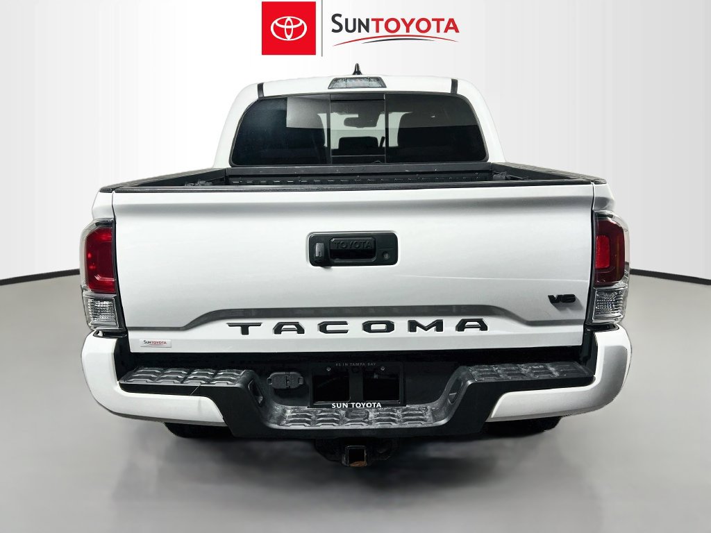 Used 2020 Toyota Tacoma TRD Sport RWD image 4