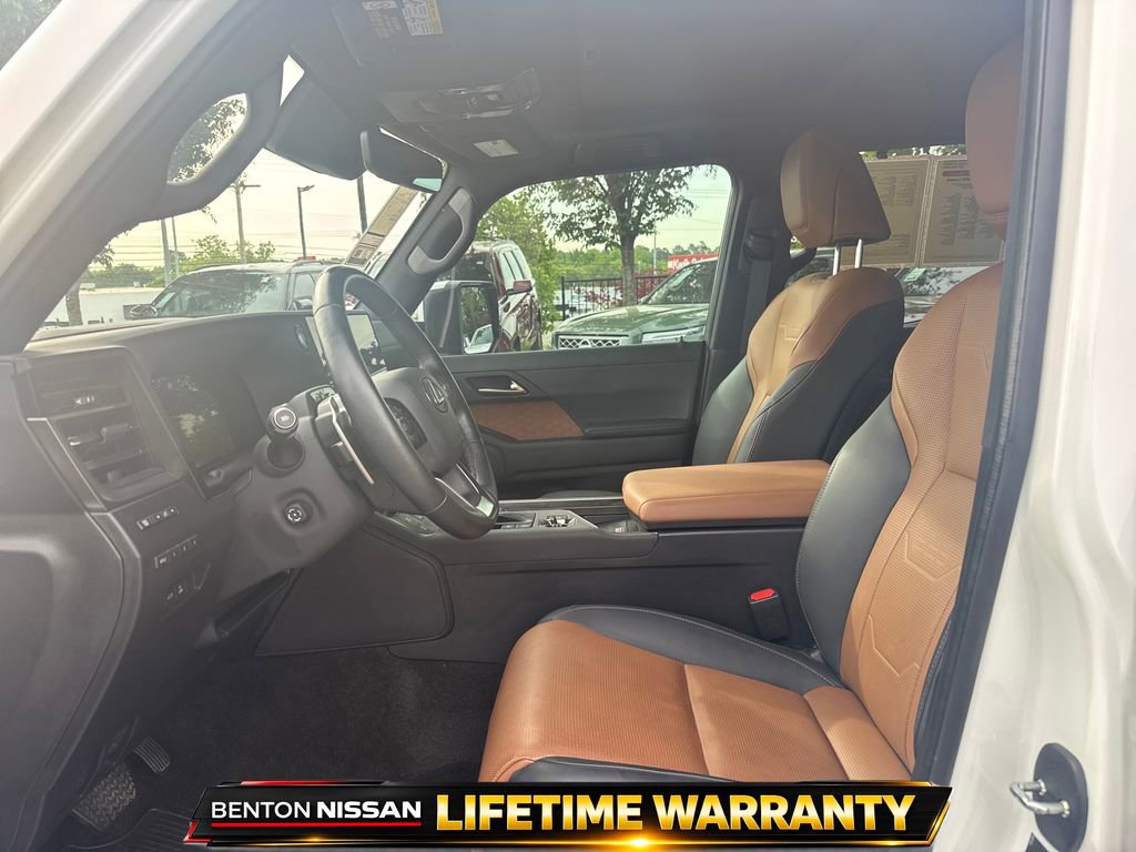 Used 2024 Lexus GX 550 w/ Accessory Package (2T) AWD/4WD image 11