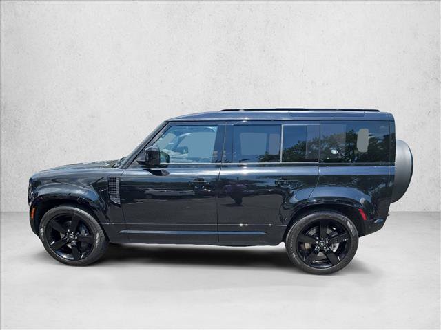 Used 2024 Land Rover Defender 110 X-Dynamic SE AWD/4WD image 8