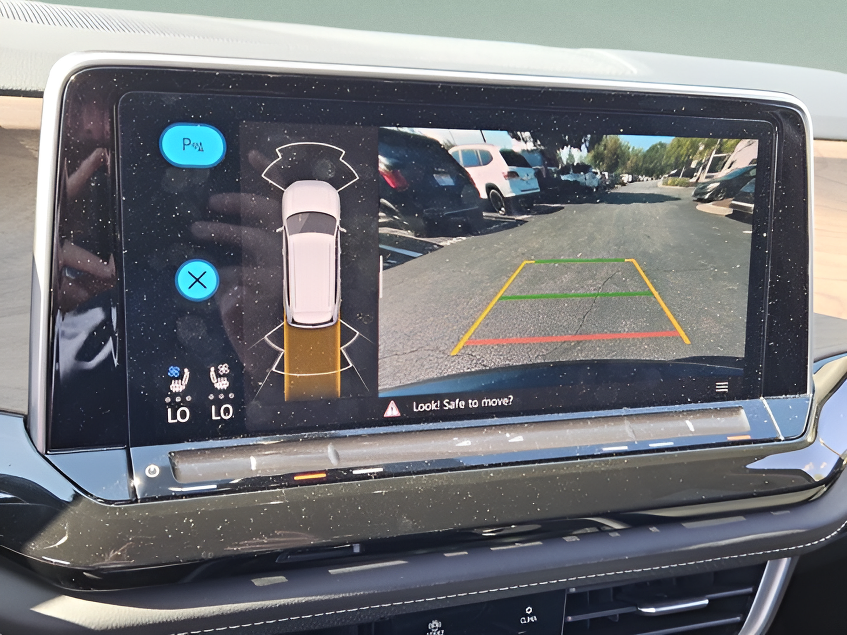 Certified 2025 Volkswagen Atlas SE FWD image 18
