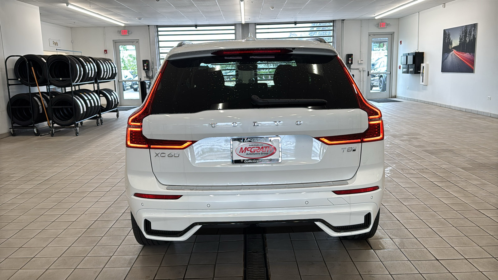 New 2026 Volvo XC60 T8 Plus w/ Protection Package Premier AWD/4WD image 6