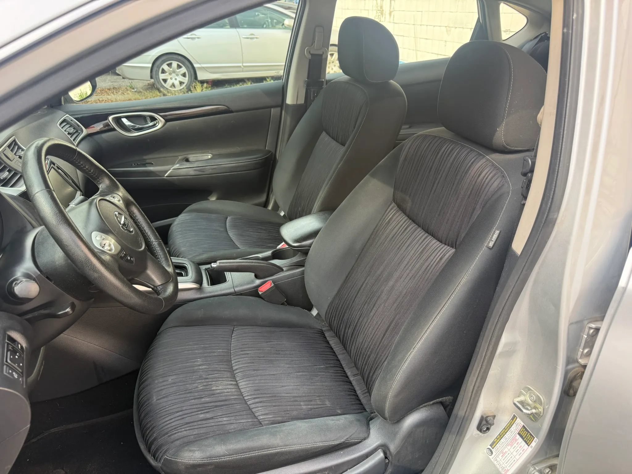 Used 2019 Nissan Sentra SV FWD image 12