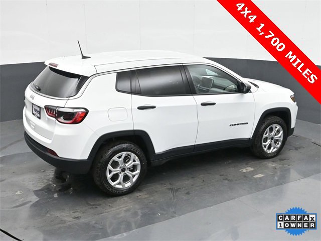Used 2025 Jeep Compass Sport image 29