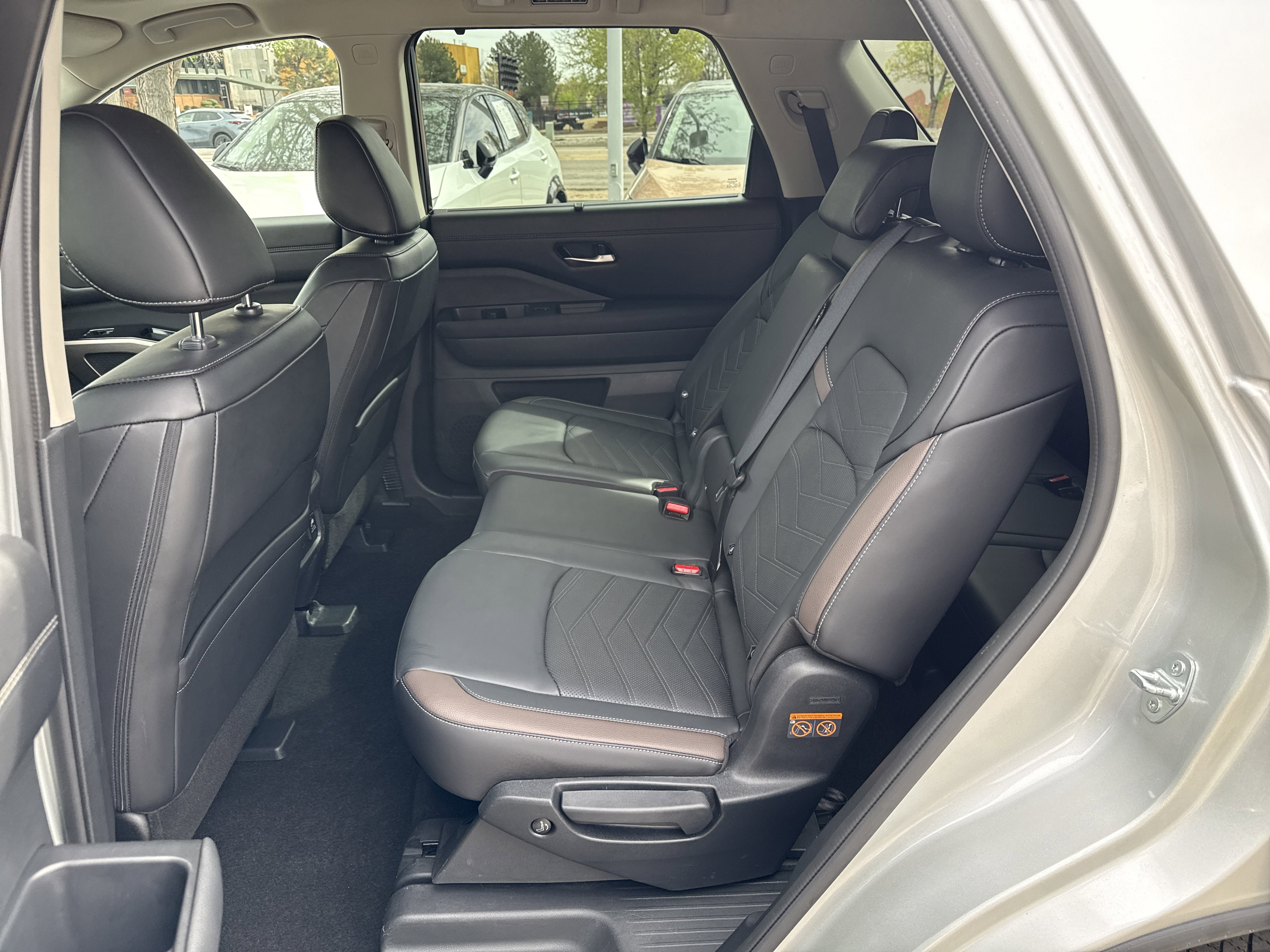 Certified 2024 Nissan Pathfinder Platinum w/ Cargo Package AWD/4WD image 17
