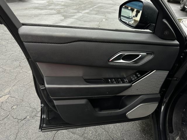 Used 2018 Land Rover Range Rover Velar R-Dynamic SE image 13