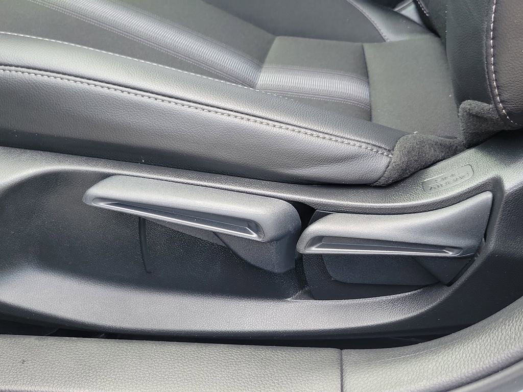 Used 2025 Honda Civic Sport image 17