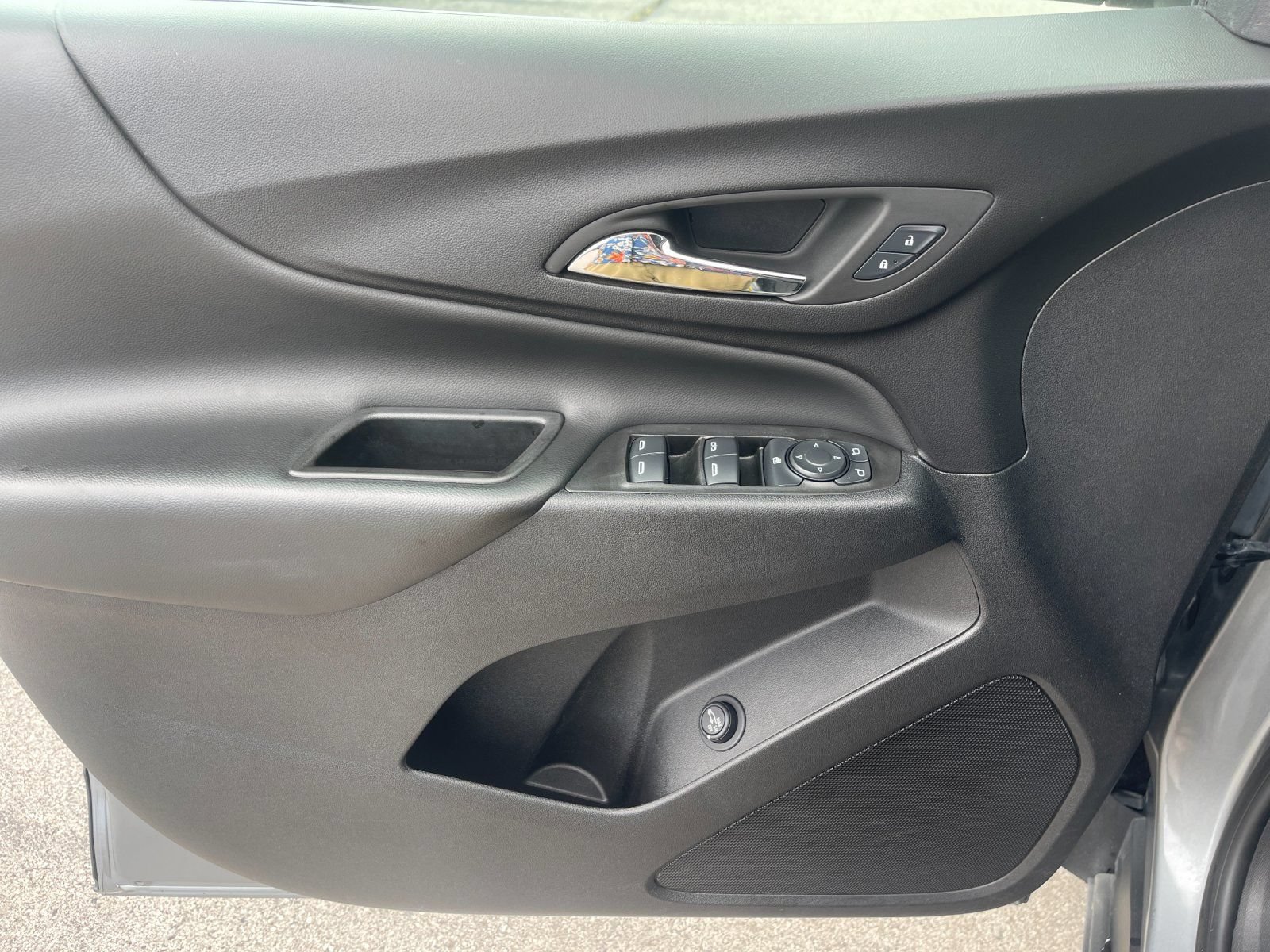 Used 2024 Chevrolet Equinox LT AWD/4WD image 12