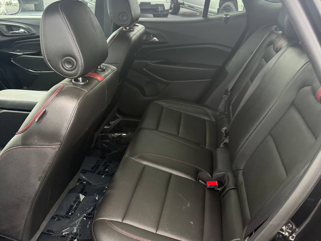 Used 2025 Chevrolet Trax RS w/ Driver Confidence Package FWD image 29