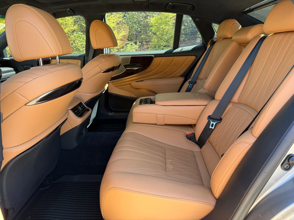 Used 2021 Lexus LS 500 w/ Interior Upgrade Package image 38