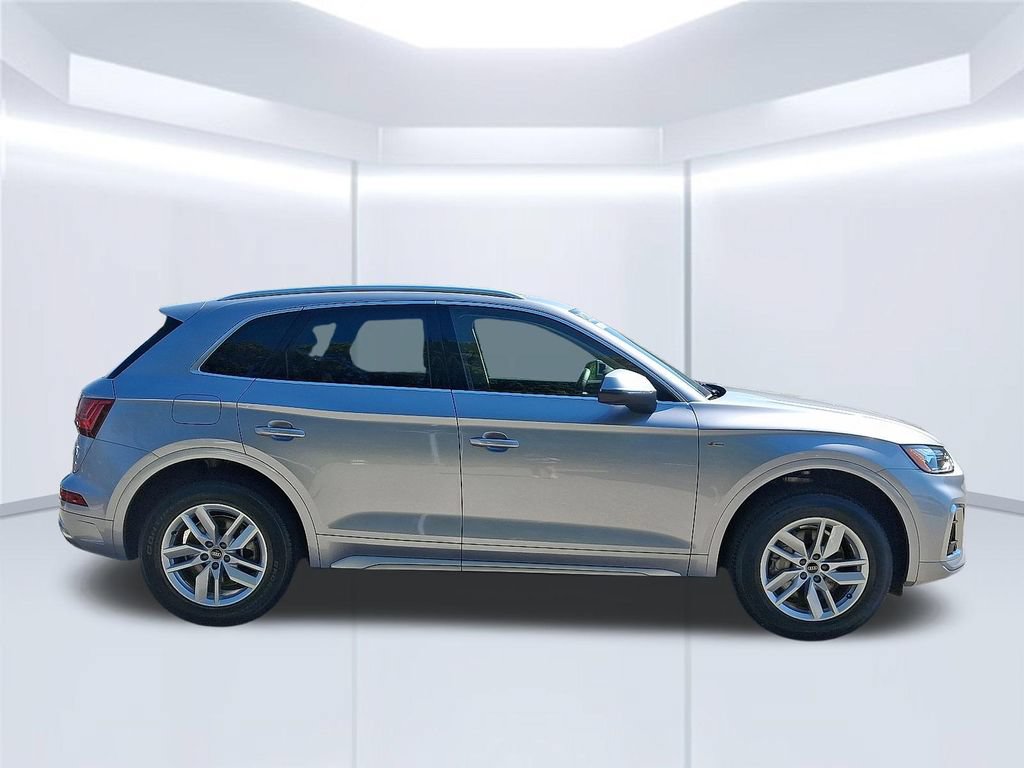 Certified 2023 Audi Q5 2.0T Premium w/ Convenience Package AWD/4WD image 8