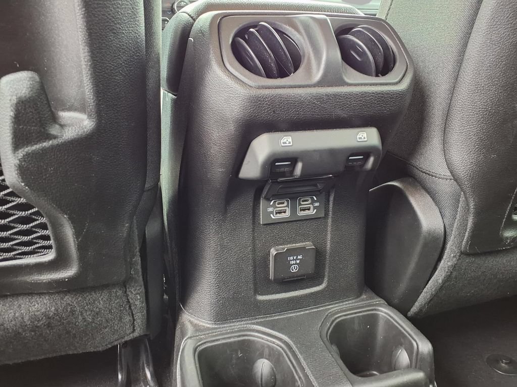 Certified 2025 Jeep Wrangler Unlimited Rubicon AWD/4WD image 24