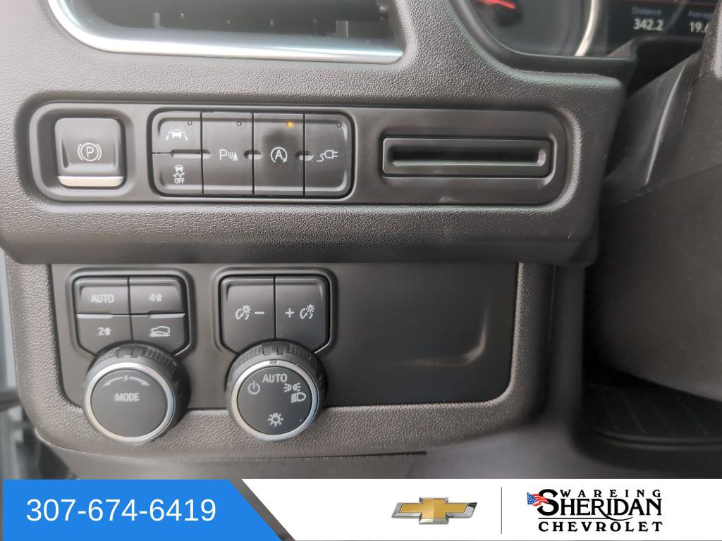 Used 2021 Chevrolet Suburban LT w/ Luxury Package image 20