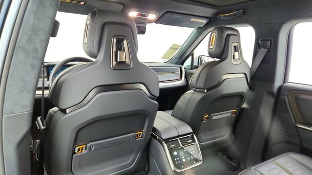 Used 2025 Rivian R1S Adventure image 36