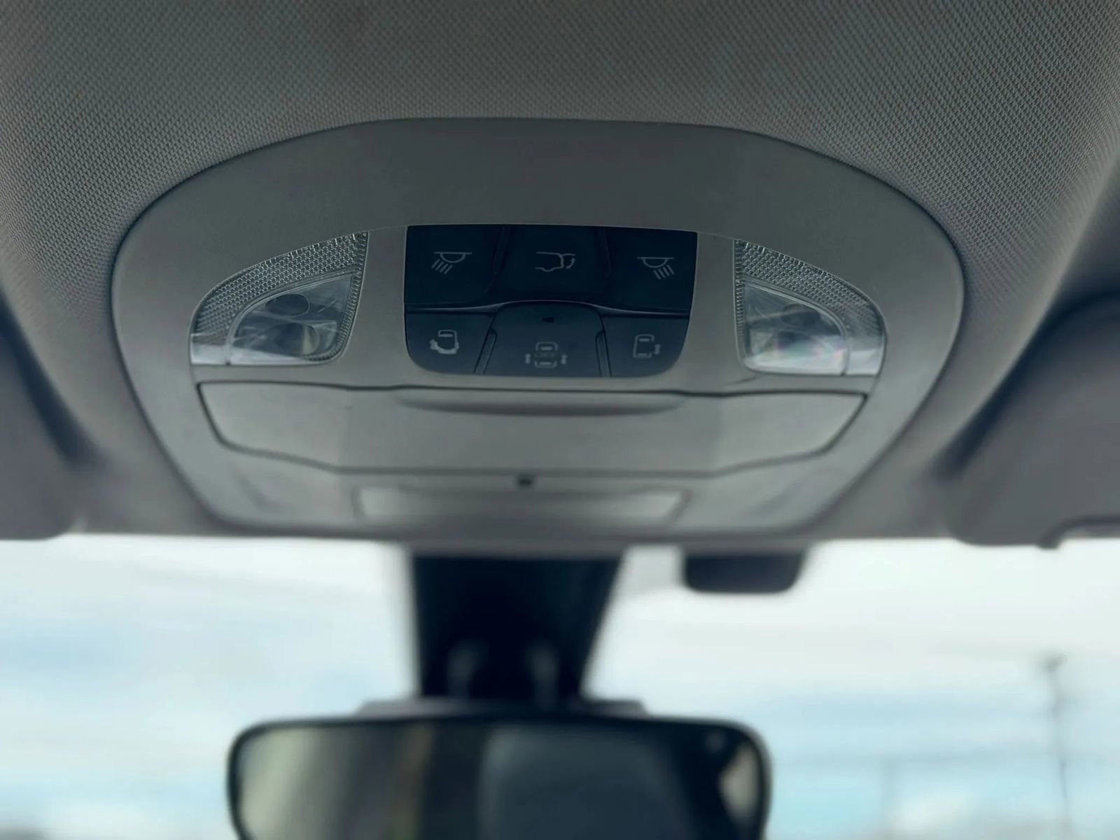 Used 2017 Chrysler Pacifica Touring-L FWD image 33