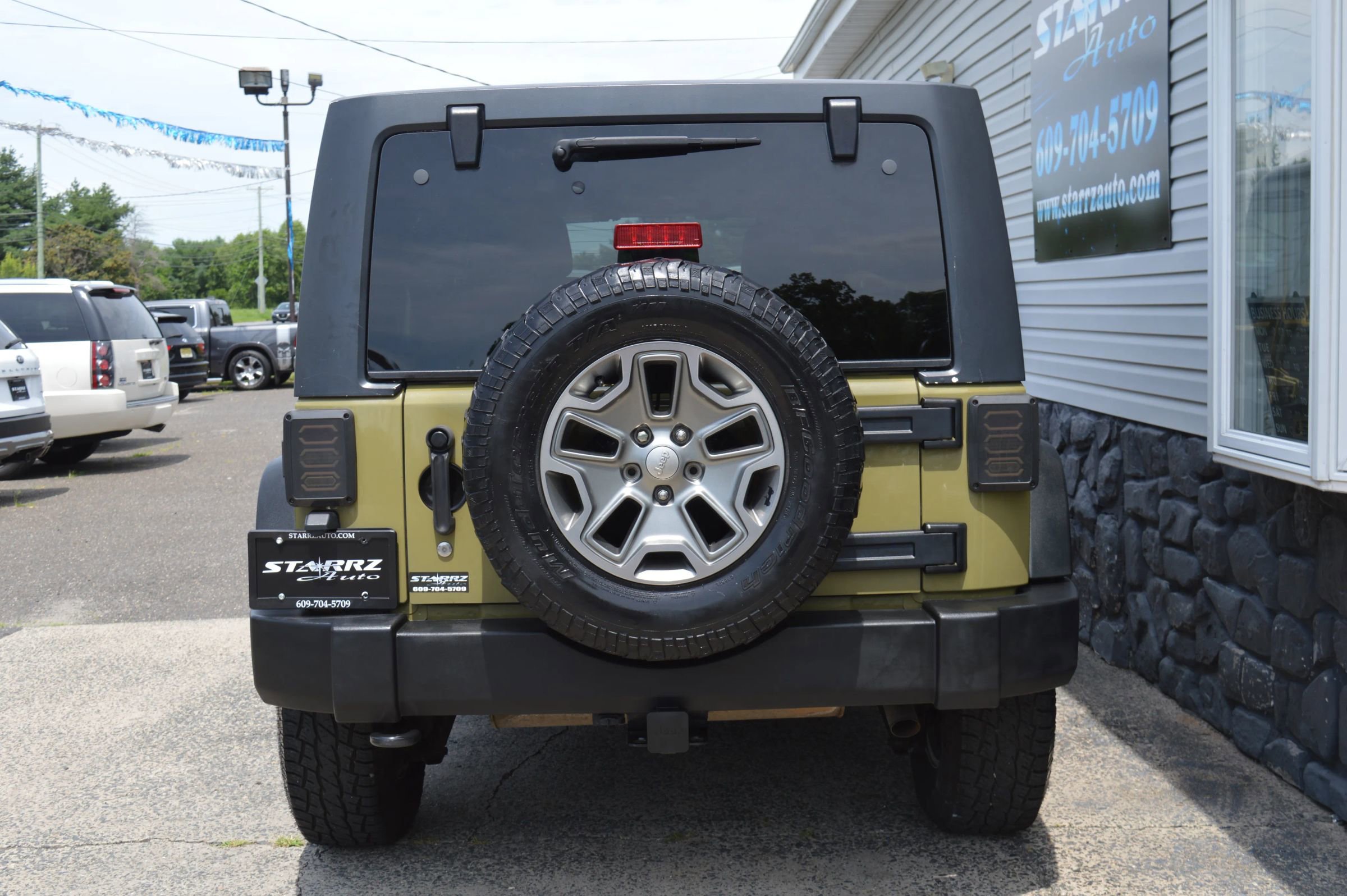 Used 2013 Jeep Wrangler Unlimited Sport w/ Connectivity Group image 4