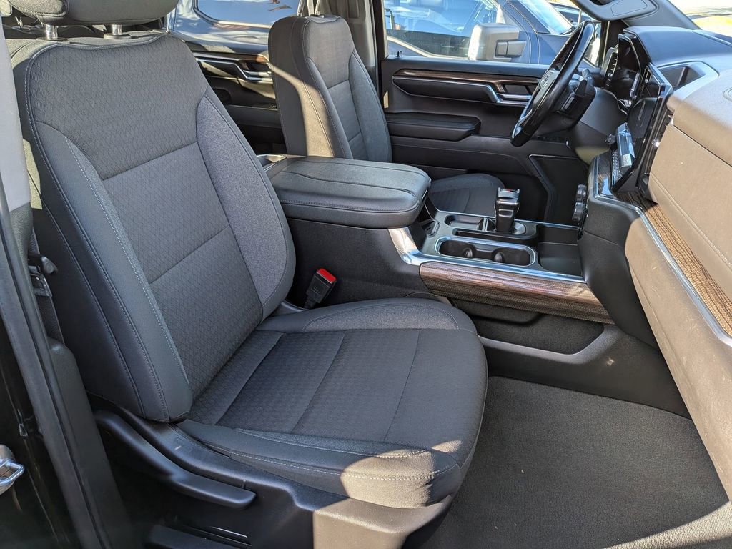 Used 2024 Chevrolet Silverado 1500 LT image 22