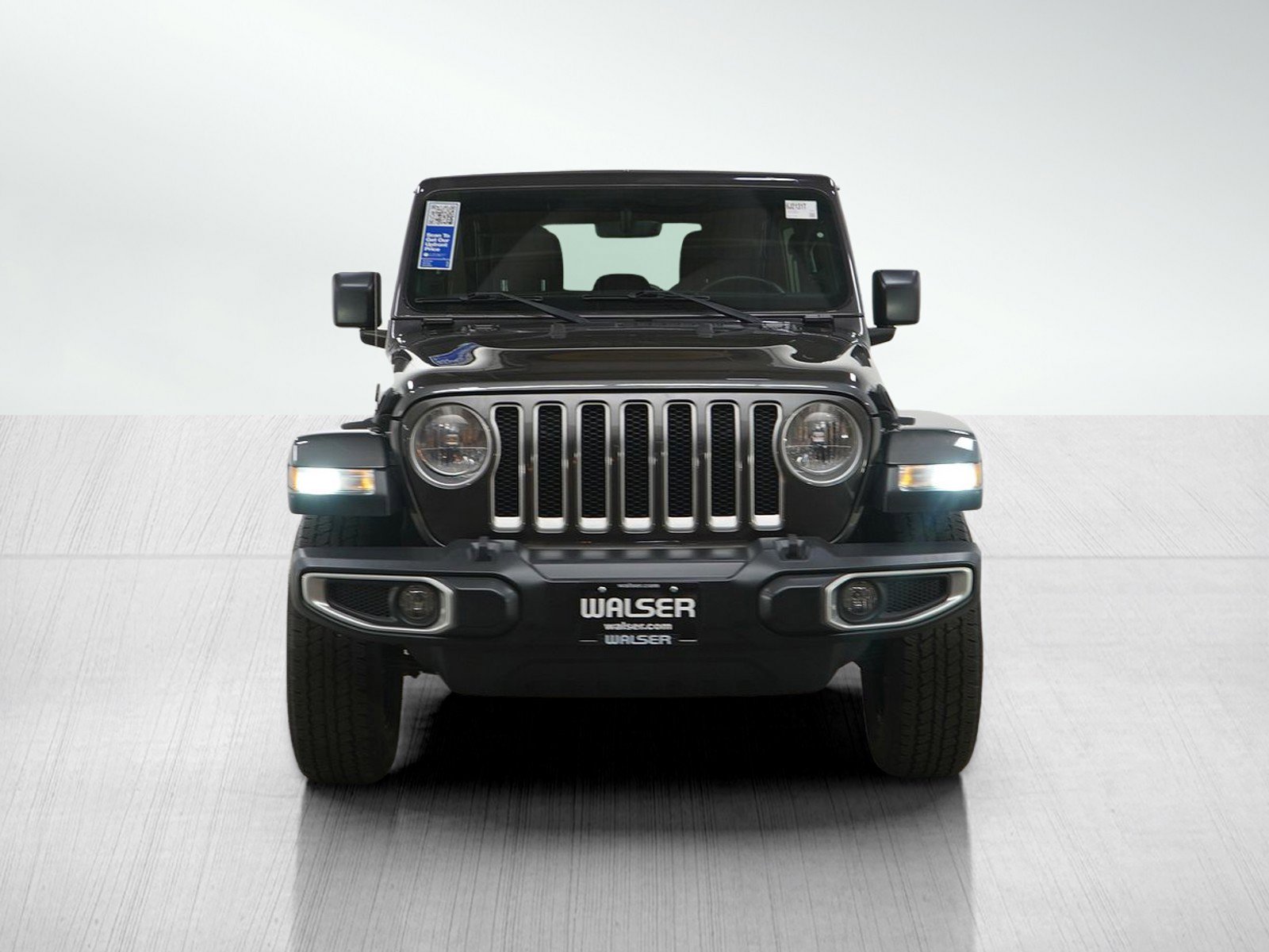 Used 2018 Jeep Wrangler Unlimited Sahara AWD/4WD image 8
