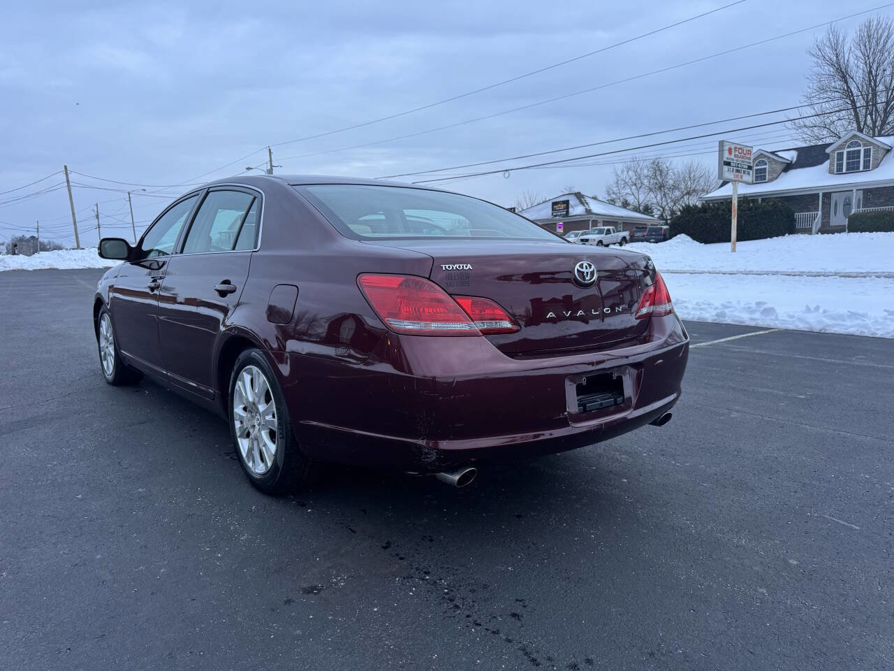 Used 2008 Toyota Avalon XLS image 2