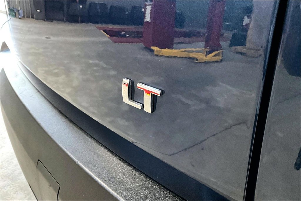 Used 2023 Chevrolet Traverse LT image 7