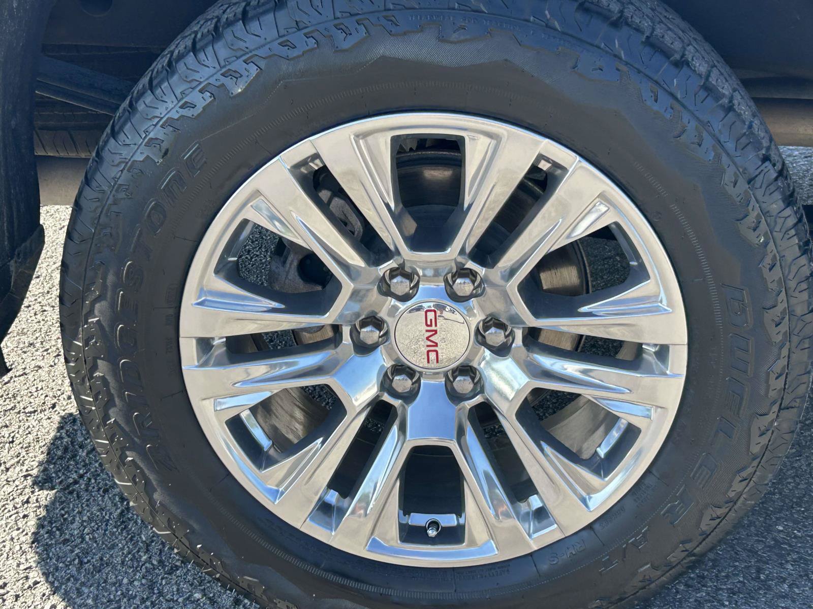 Used 2024 GMC Sierra 1500 Denali w/ Technology Package AWD/4WD image 9