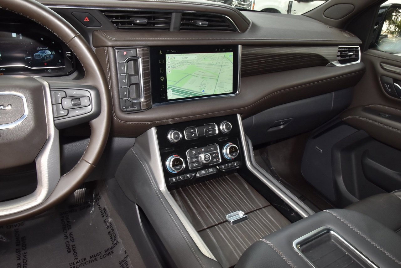 Used 2024 GMC Yukon Denali w/ LPO, Floor Liner Package AWD/4WD image 28