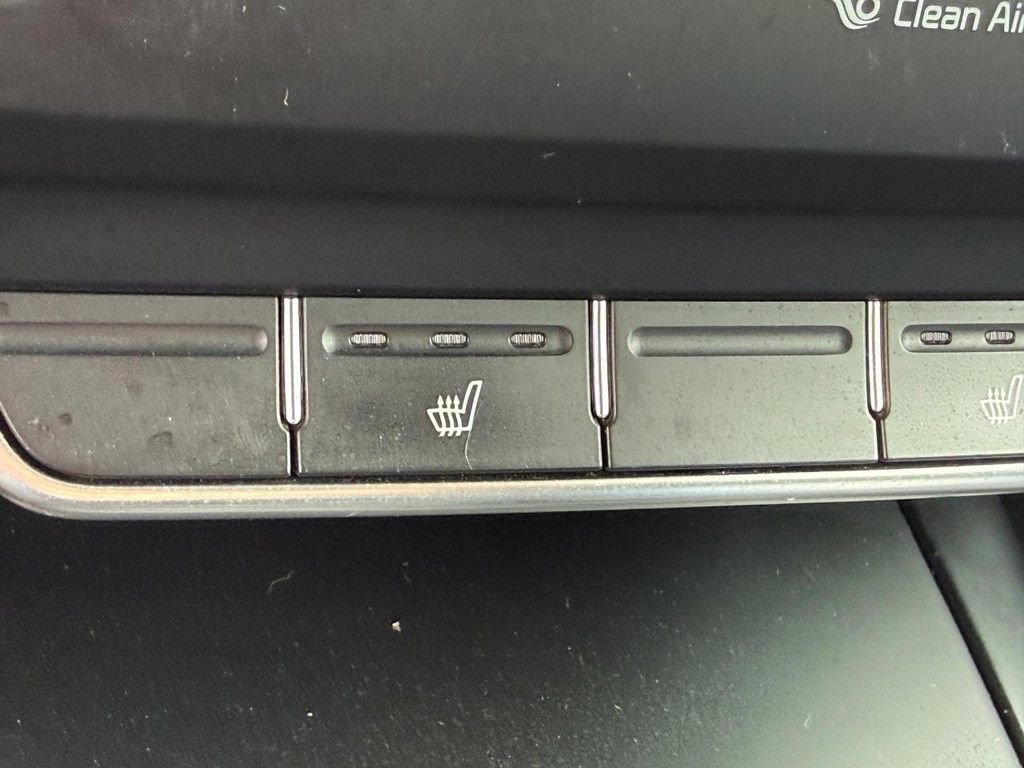 Used 2017 Kia Sorento FWD w/ LX Convenience Package image 29